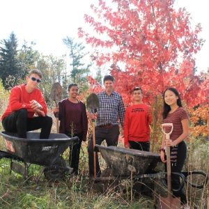 Ben with students by a Freeman maple(© 2019 Ben Freeman)