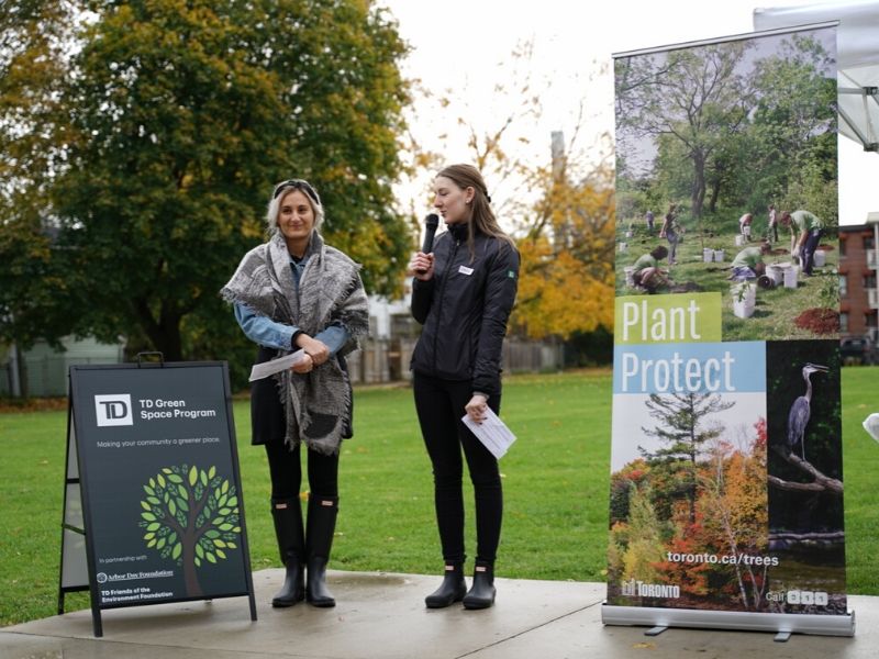 Sarah Colley and Carmela del Luca, TD, speak on the TD Greenspace Grant(© 2019 Stephen Mendoza / LEAF)