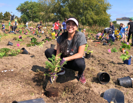 LEAF volunteer at planting event