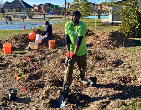 LEAF volunteer at planting event